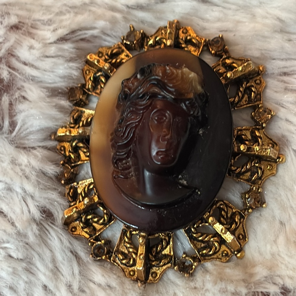 Beautiful vintage piece of LJM jewelry!!